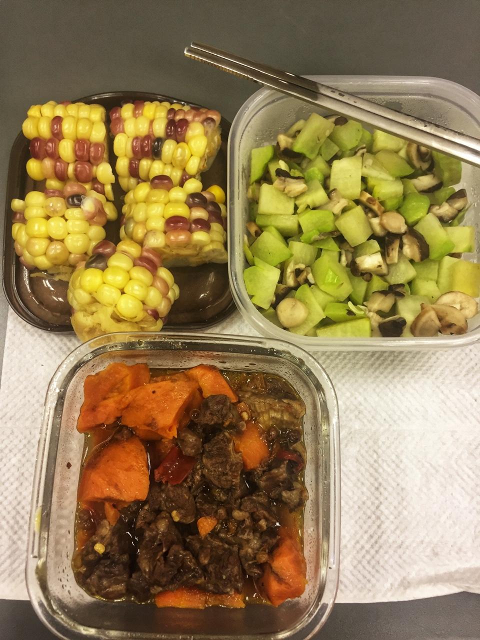 胡萝卜炖牛腩