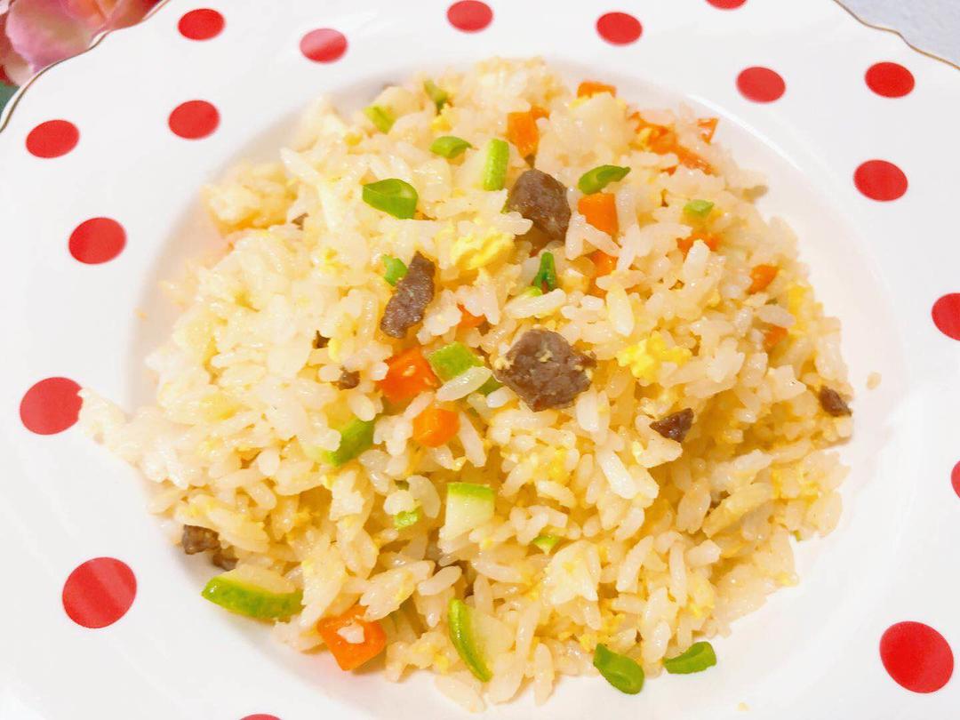 【宝宝辅食】牛肉黄金炒饭的做法