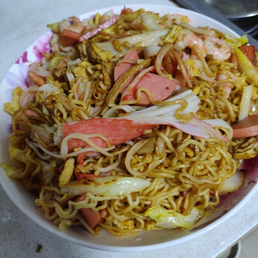 简单美味炒泡面