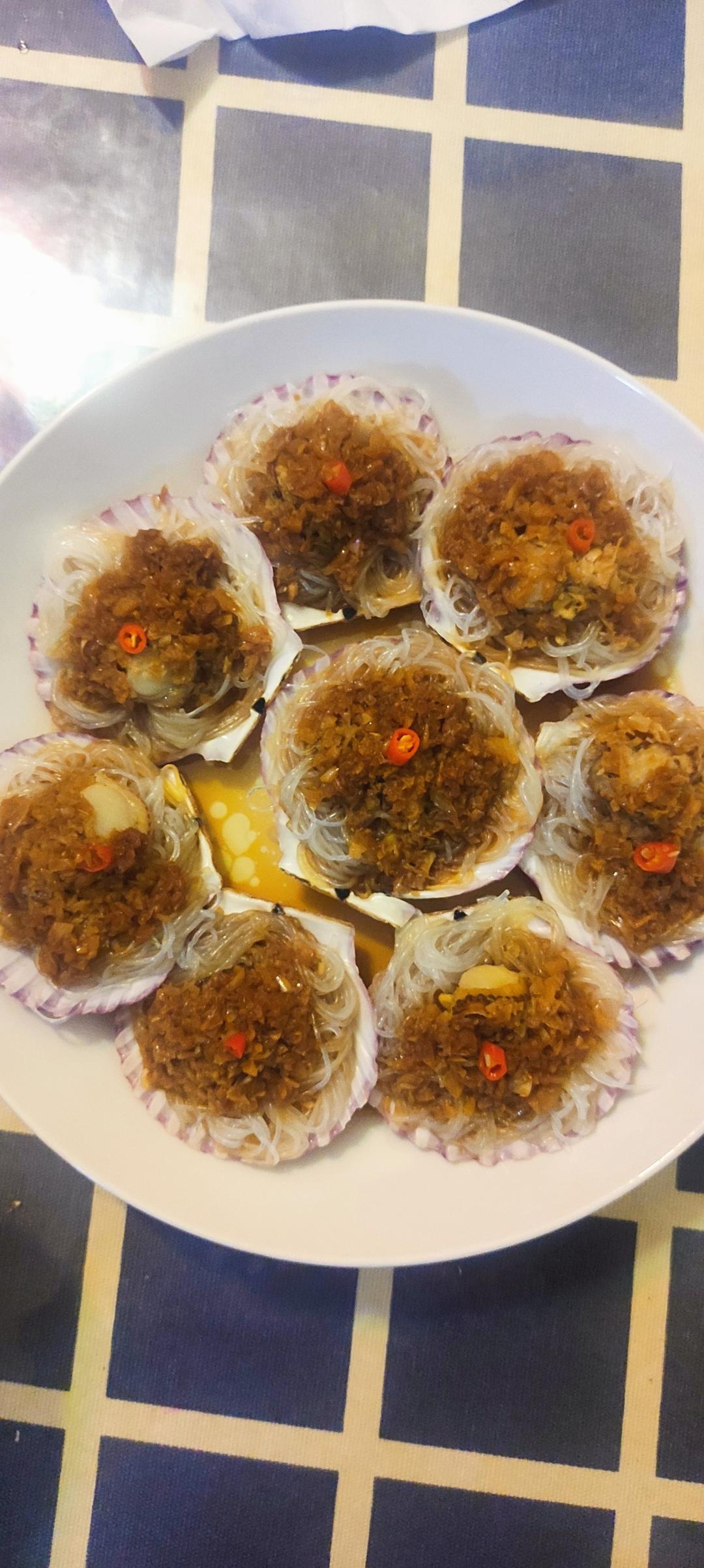 零失败的蒜蓉粉丝蒸扇贝