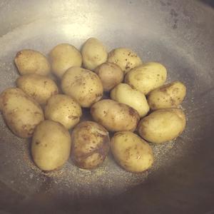 香烤迷你土豆的做法 步骤2