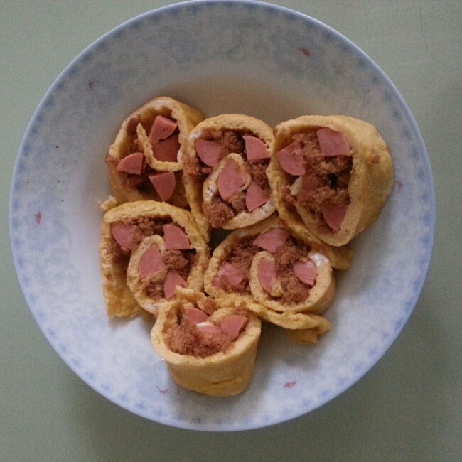 香肠肉松鸡蛋卷