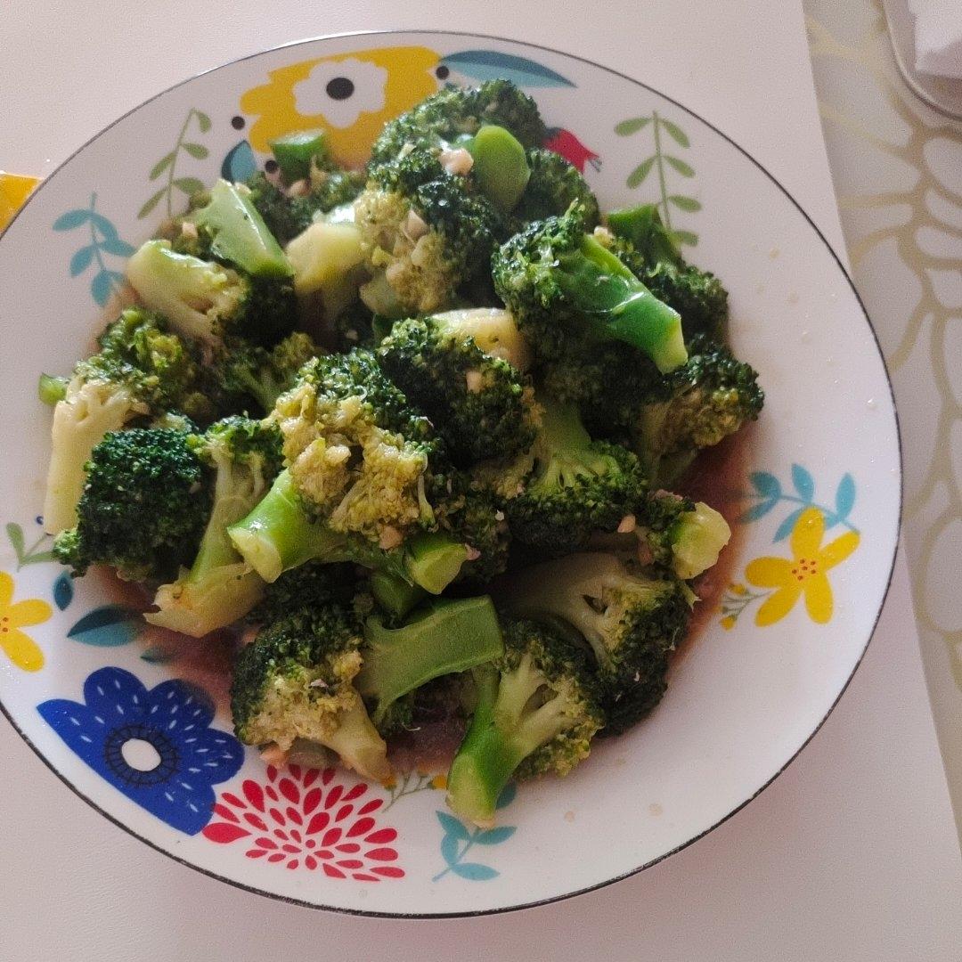 减脂餐—蚝油西兰花（简版）（阿芝原创）