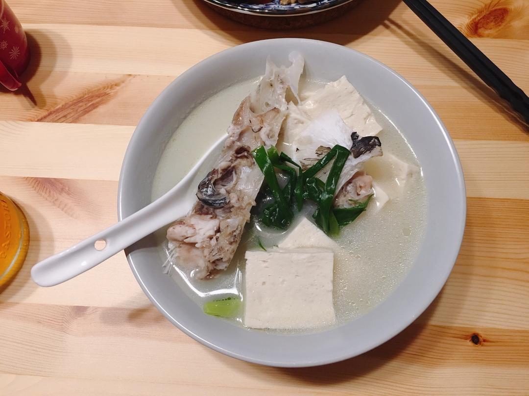 鱼头豆腐汤
