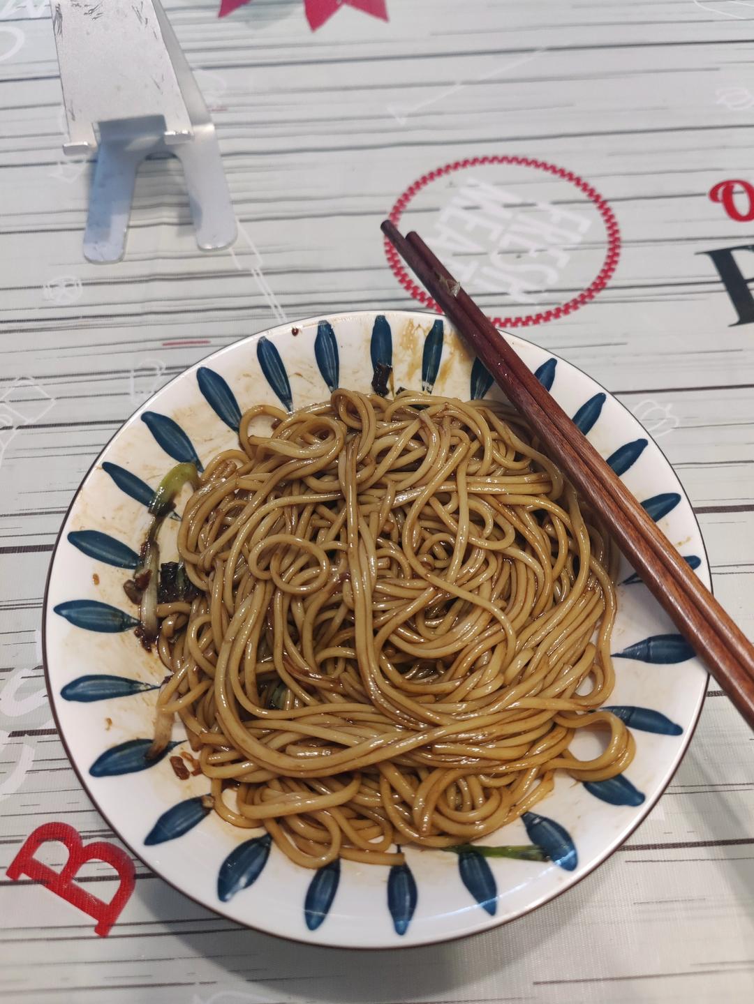 10分钟搞定的一碗葱油拌面