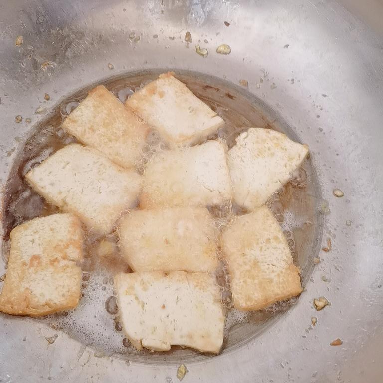 🥬快手素菜:煎焖豆腐的做法 步骤4