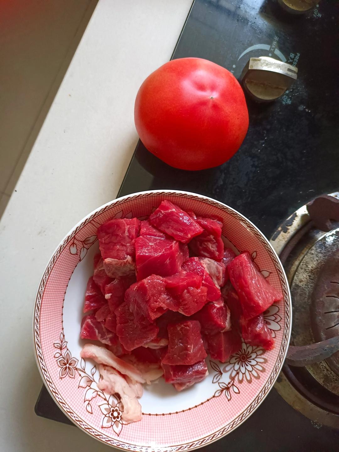 番茄土豆炖牛腩