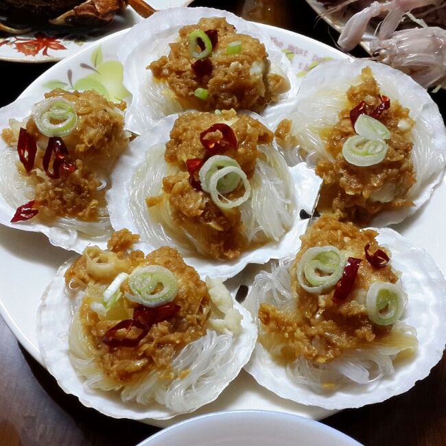 蒜蓉粉丝蒸扇贝