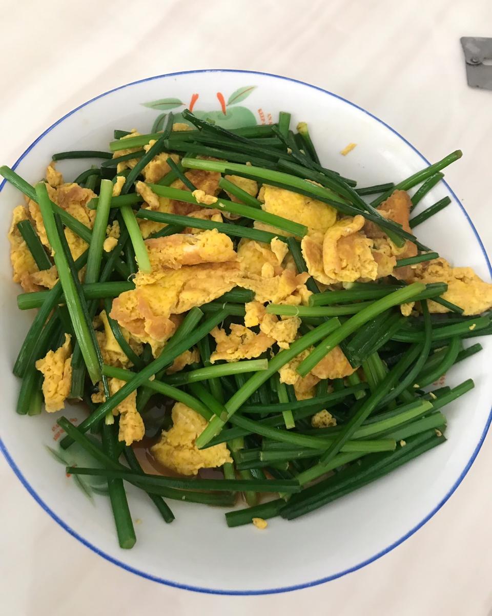 韭菜苔炒鸡蛋