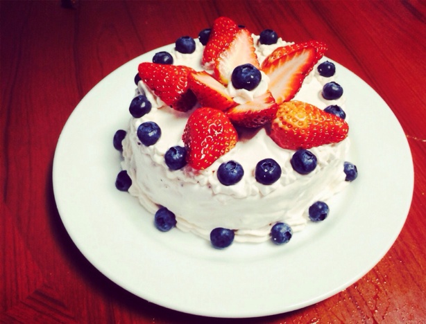 鲜奶油草莓蛋糕