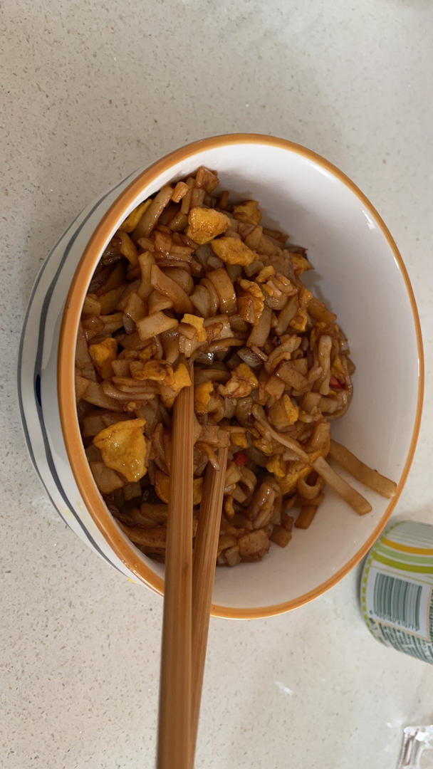 巨好吃的炒河粉