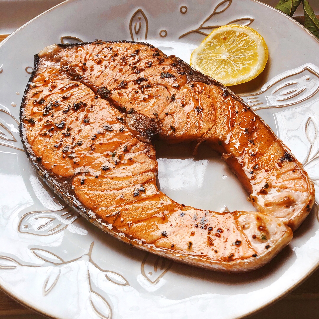 『简单健康』香煎三文鱼排Salmon Steaks的做法