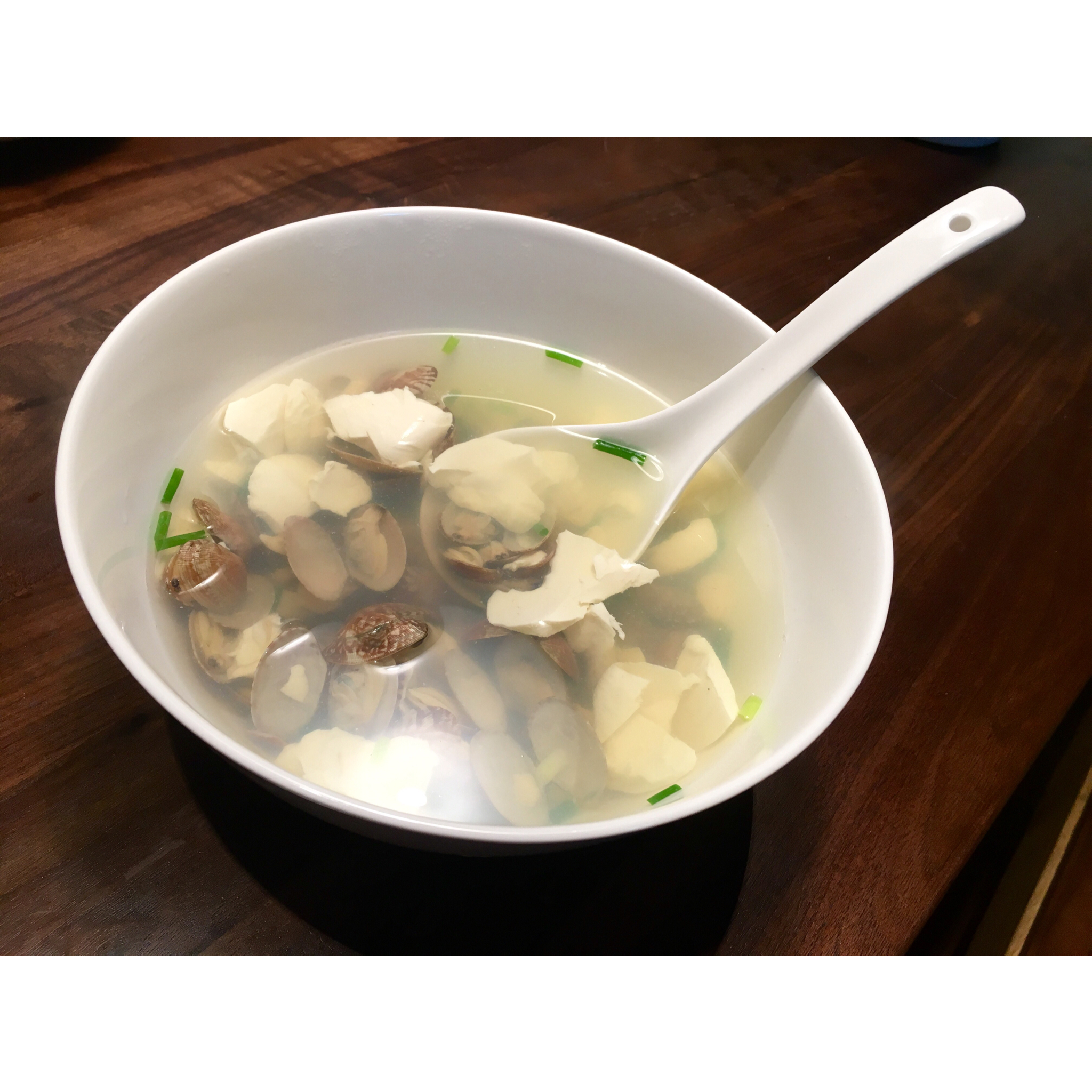 蛤蜊豆腐汤