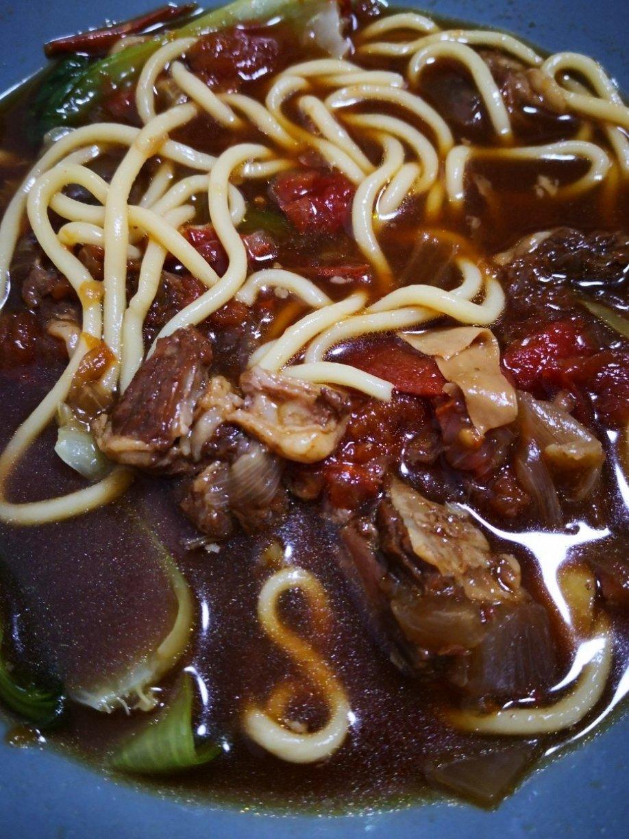 番茄牛腩煲