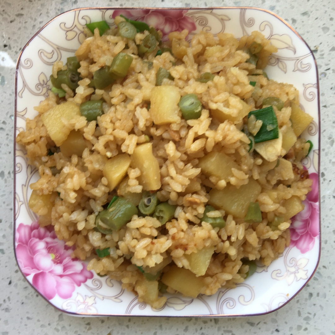 土豆焖饭（电饭锅版）