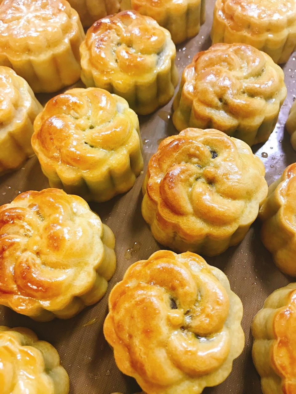 广式月饼——蛋黄莲蓉月饼
