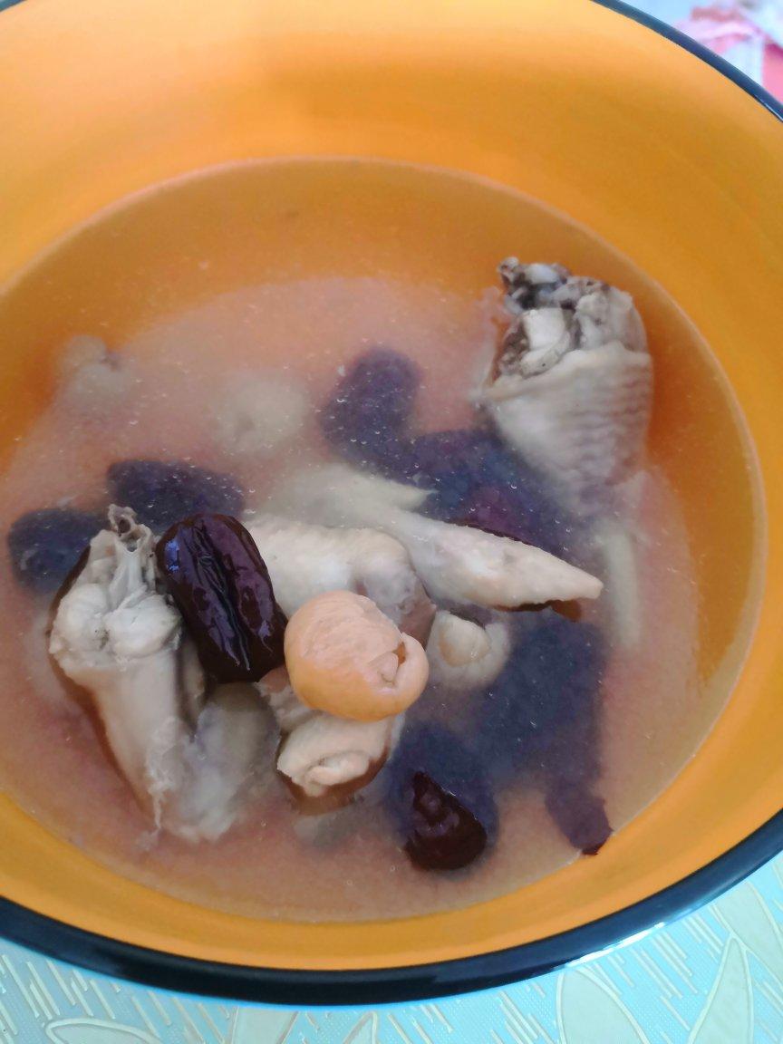 【10款女性滋养汤】桂圆红枣鸡汤