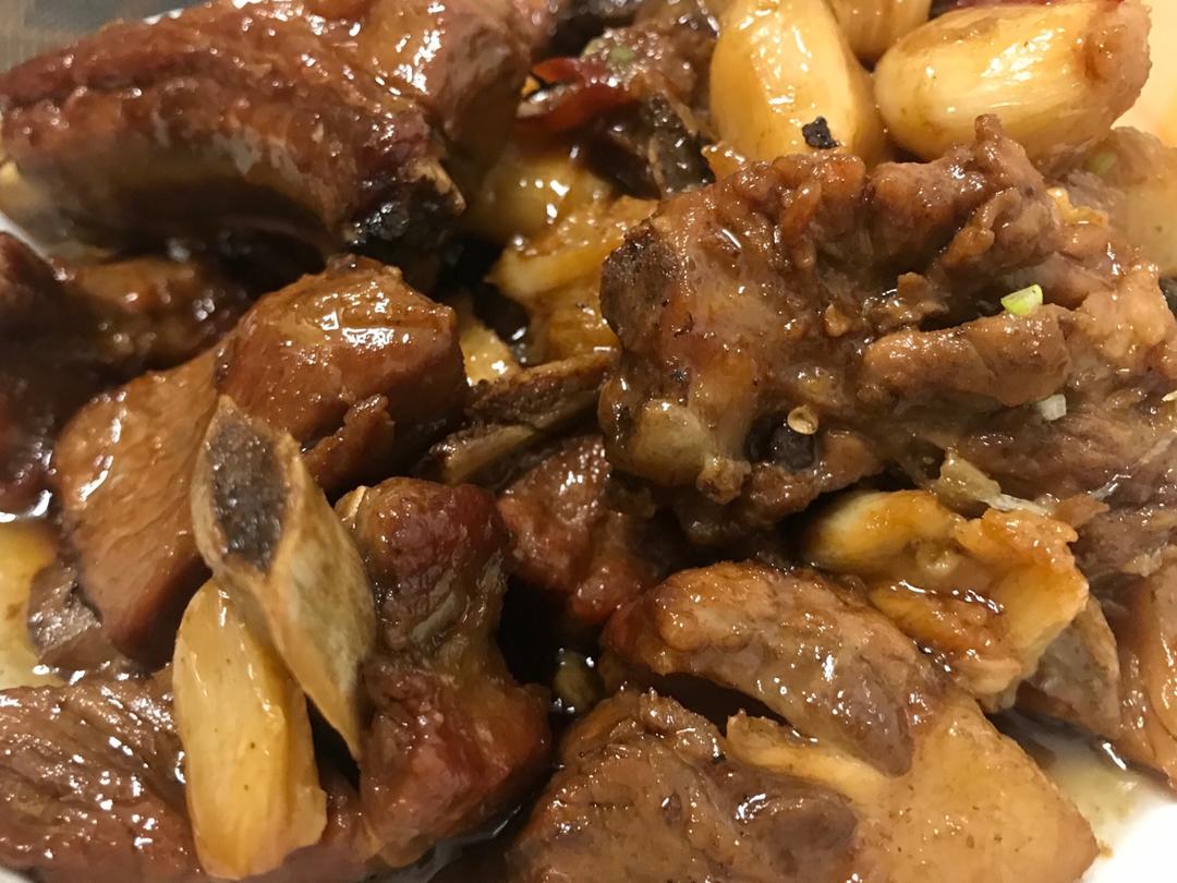 快手金蒜红烧肉