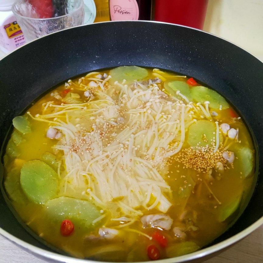 懒人版酸汤牛蛙