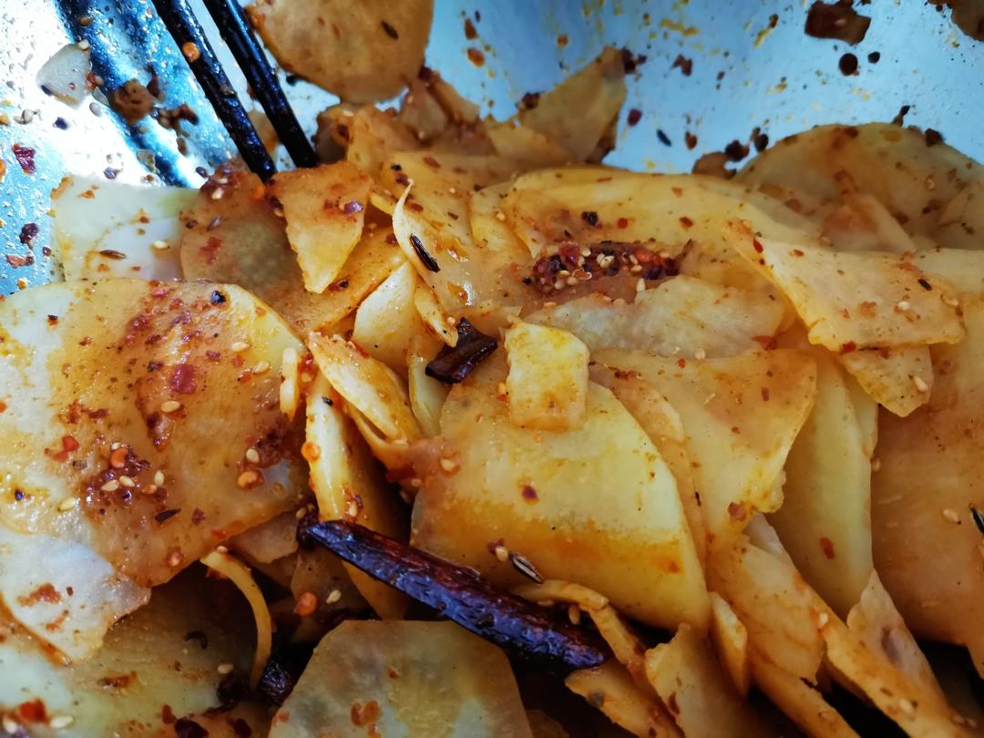 兰州风味麻辣土豆片（又名：通渭路土豆片、马三洋芋片）