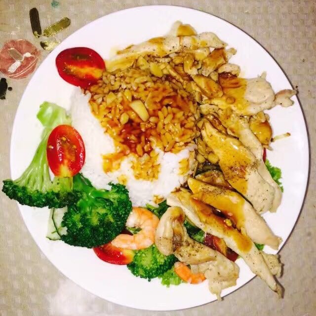 酷炫屌炸天好吃的煎鸡胸肉（香蒜蜂蜜煎鸡胸肉）