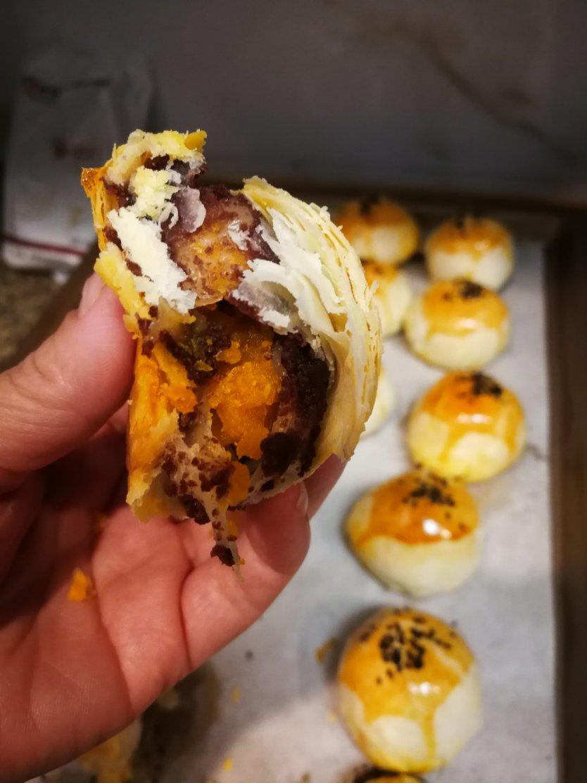 超简单 免揉 酥掉渣的蛋黄酥(超详细附全程视频)不破酥『万能酥皮』