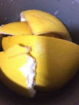 自制冬日热饮-蜂蜜柠檬柚子茶的做法 步骤1