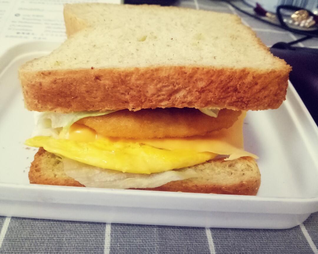 汉堡(๑•ั็ω•็ั๑)