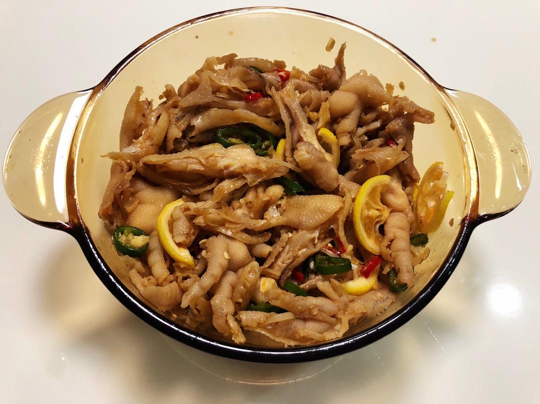 【酸辣无骨凤爪】