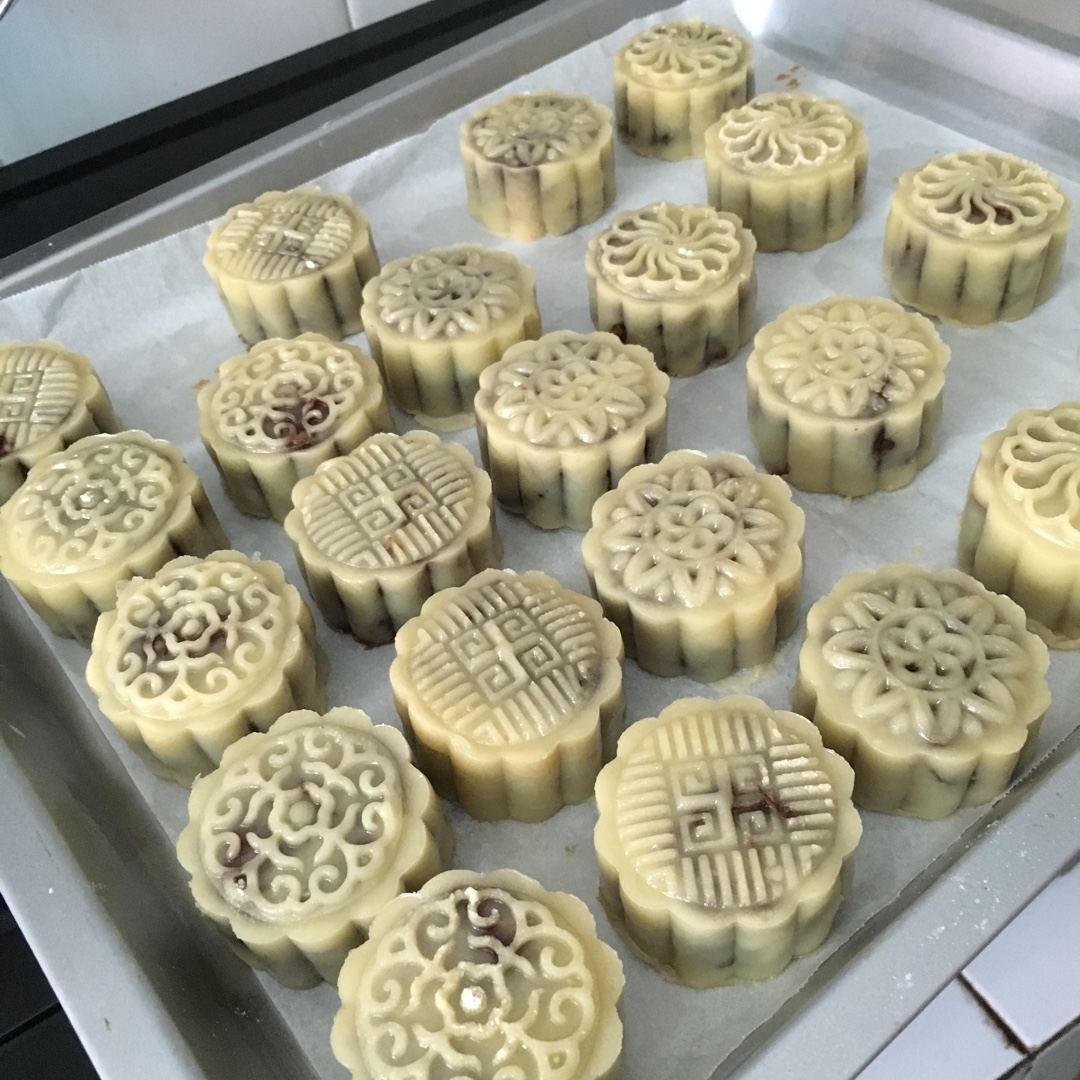 广式月饼——蛋黄莲蓉月饼