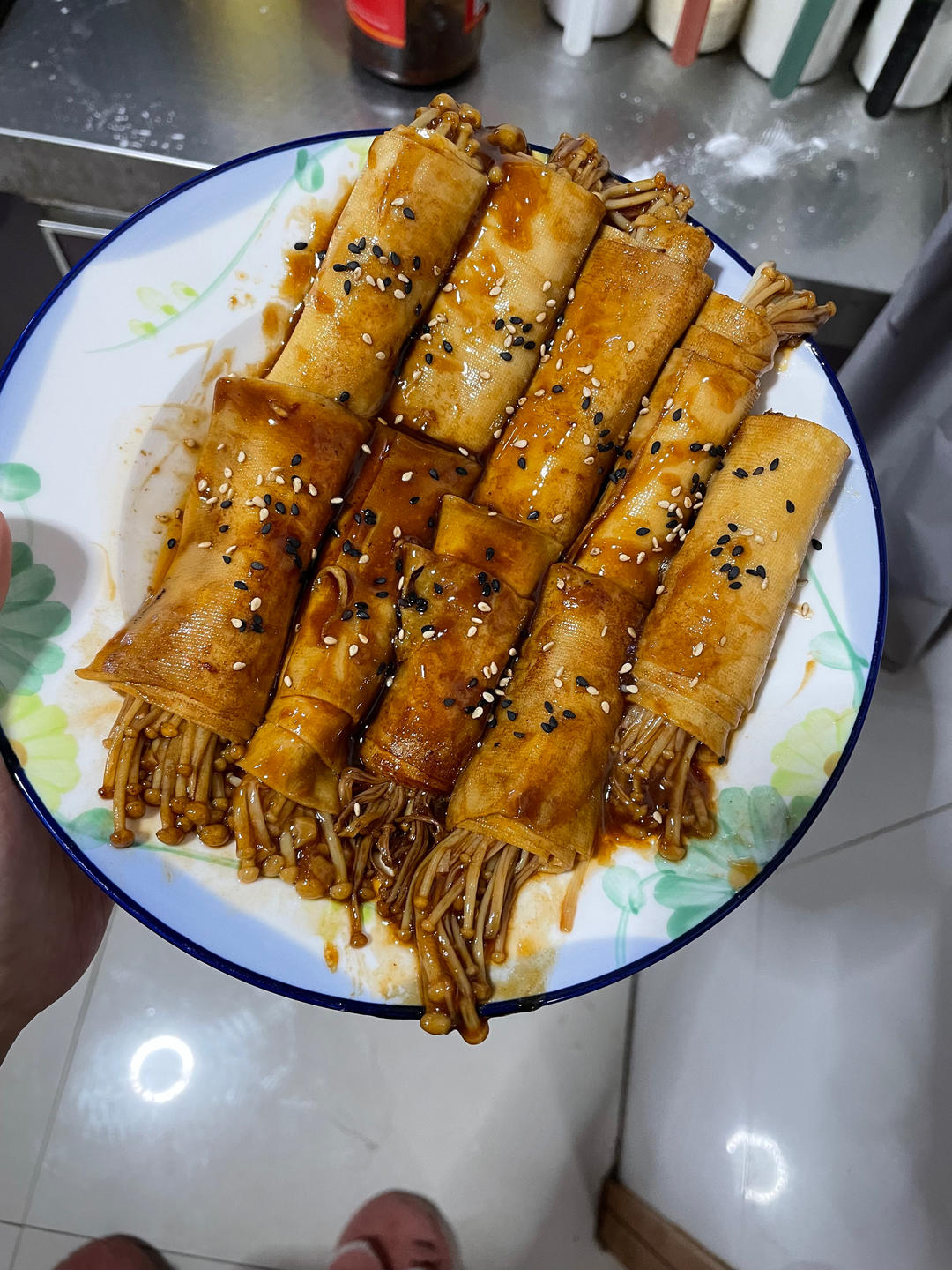 金针菇豆皮卷