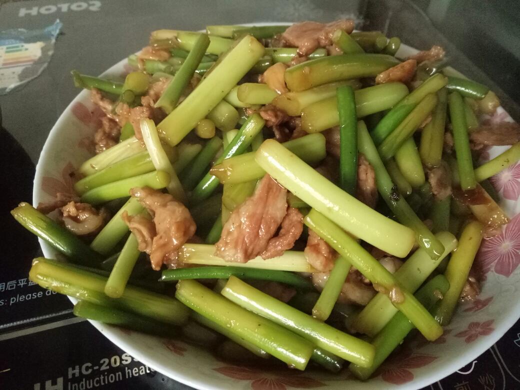 瘦肉炒蒜心