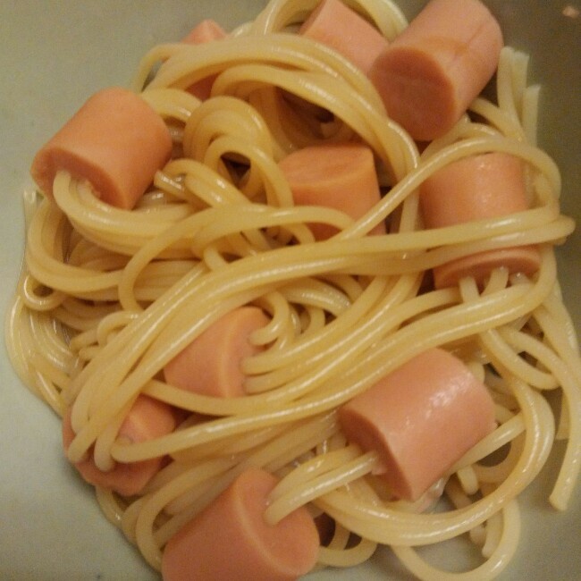 火腿肠穿彩色意面