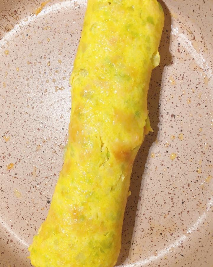 宝宝三文鱼芝士鸡蛋卷