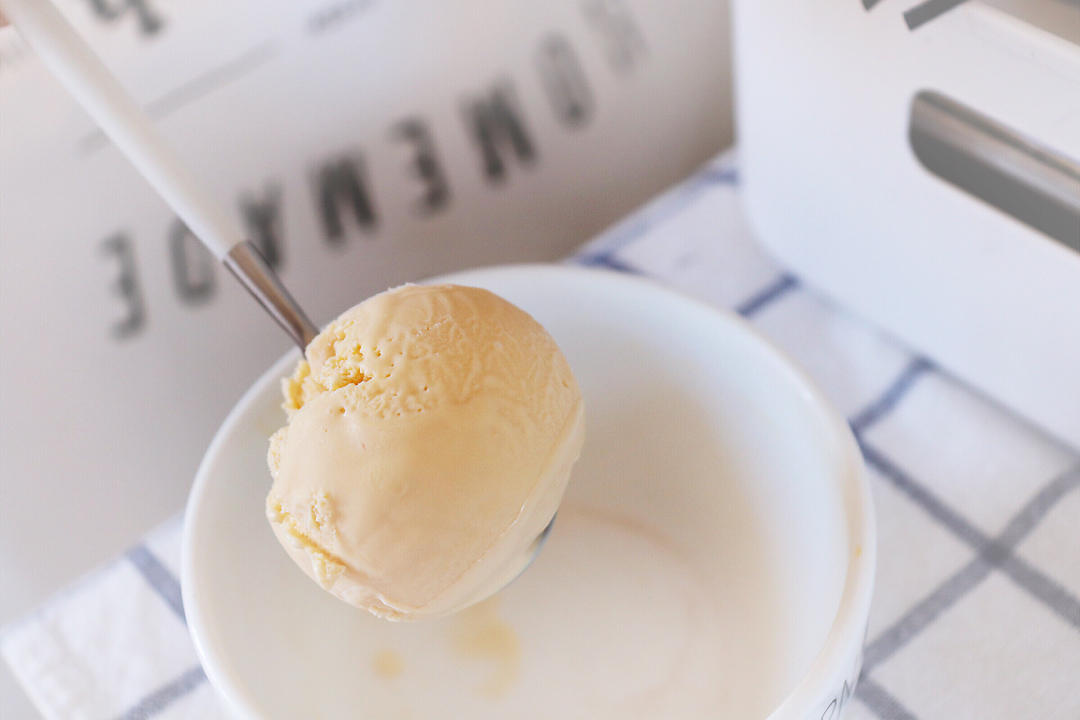 我爱蒙奇奇做的百利甜冰淇淋