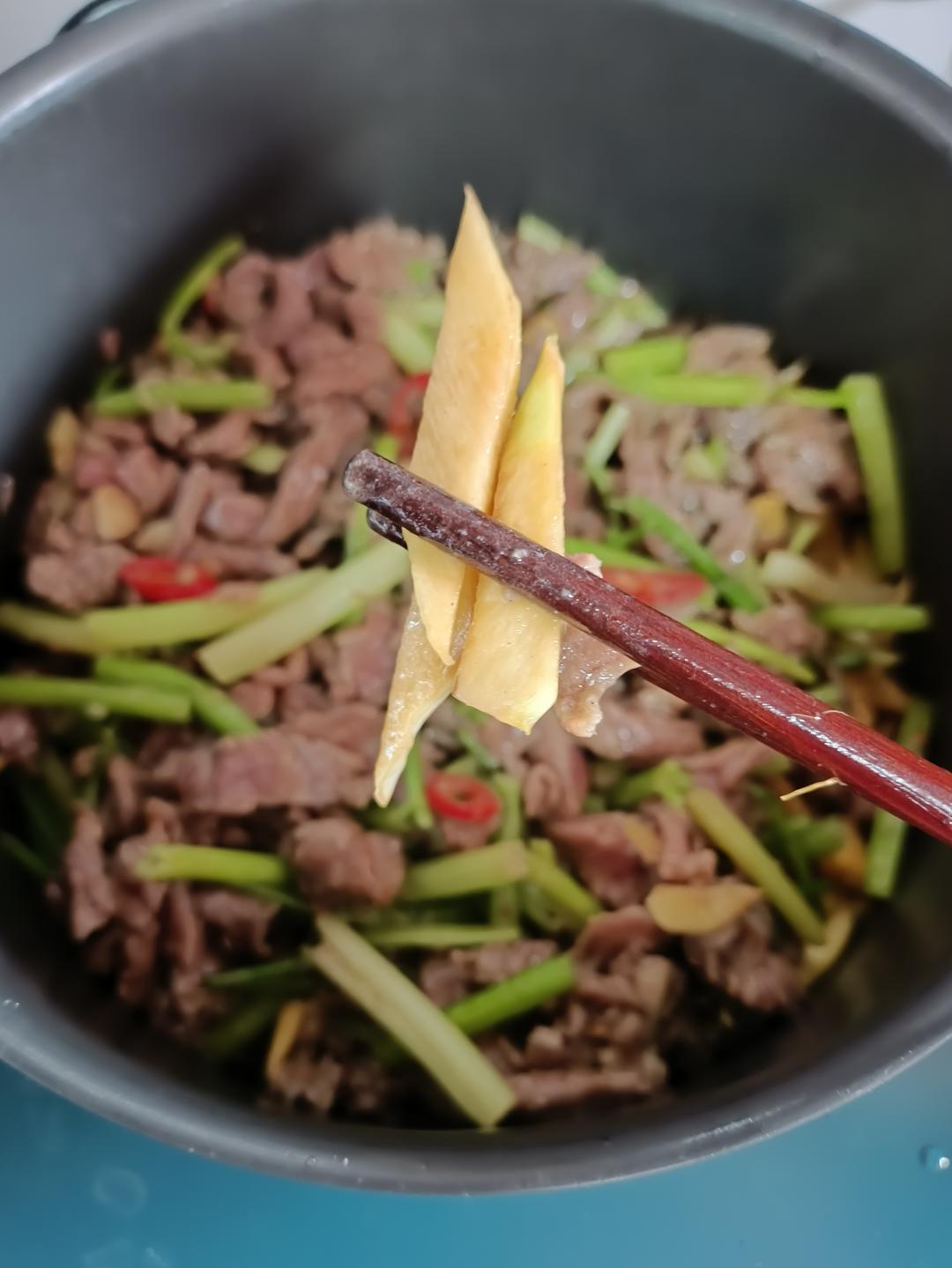 小炒牛肉