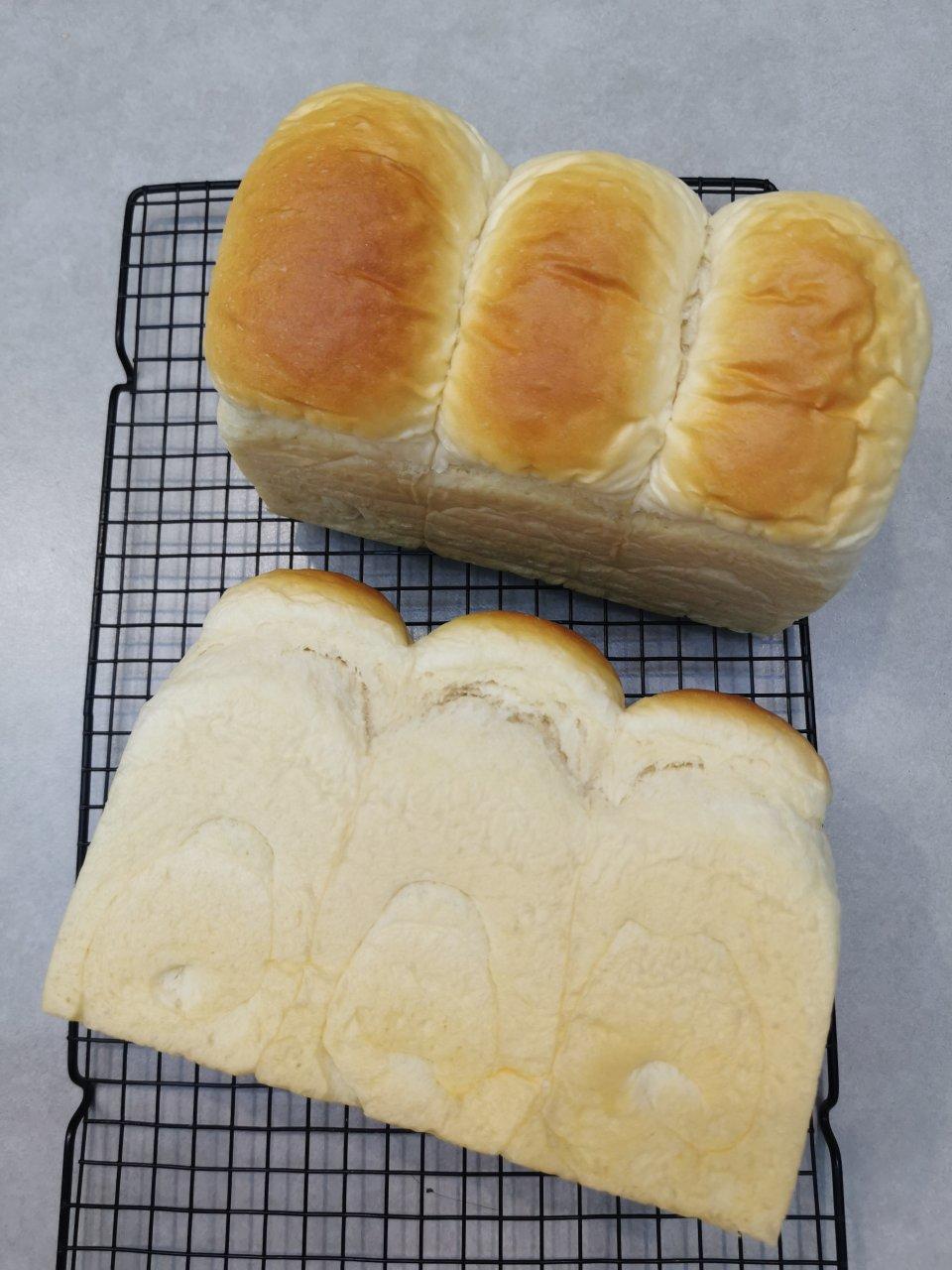 基本鲜奶吐司