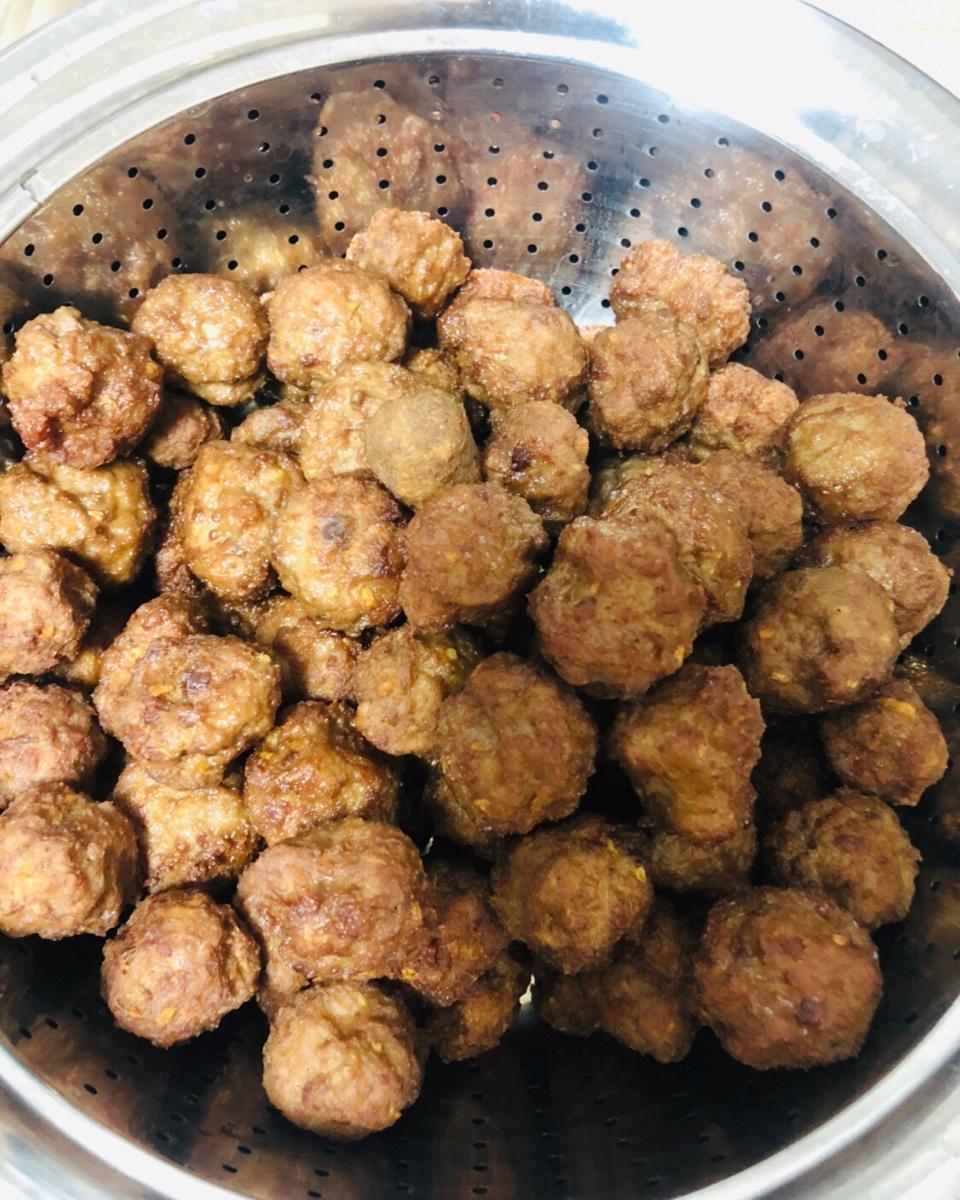 酥炸肉丸子