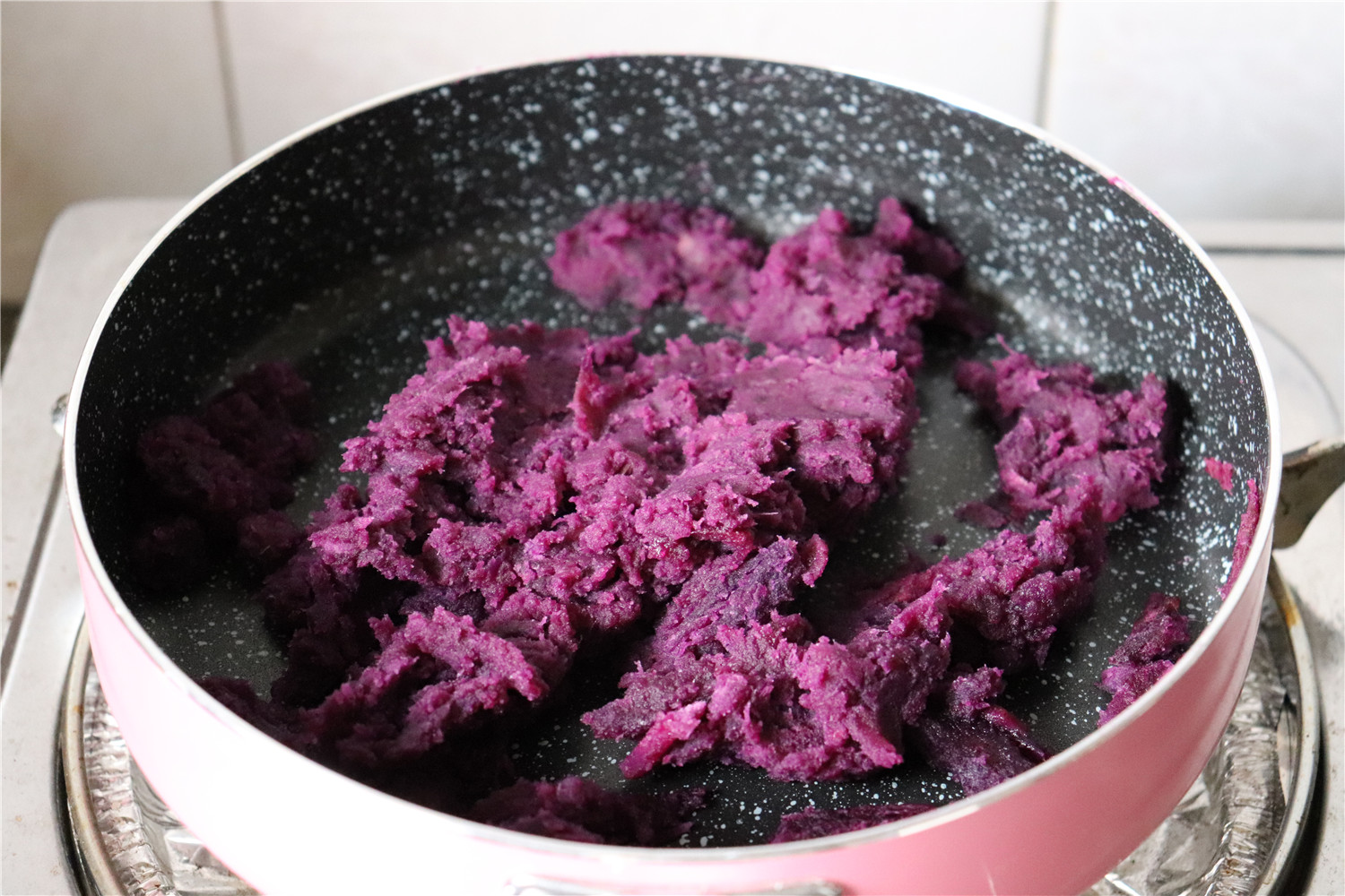 不用烤箱也可以做的网红美食/紫薯仙豆糕的做法 步骤5