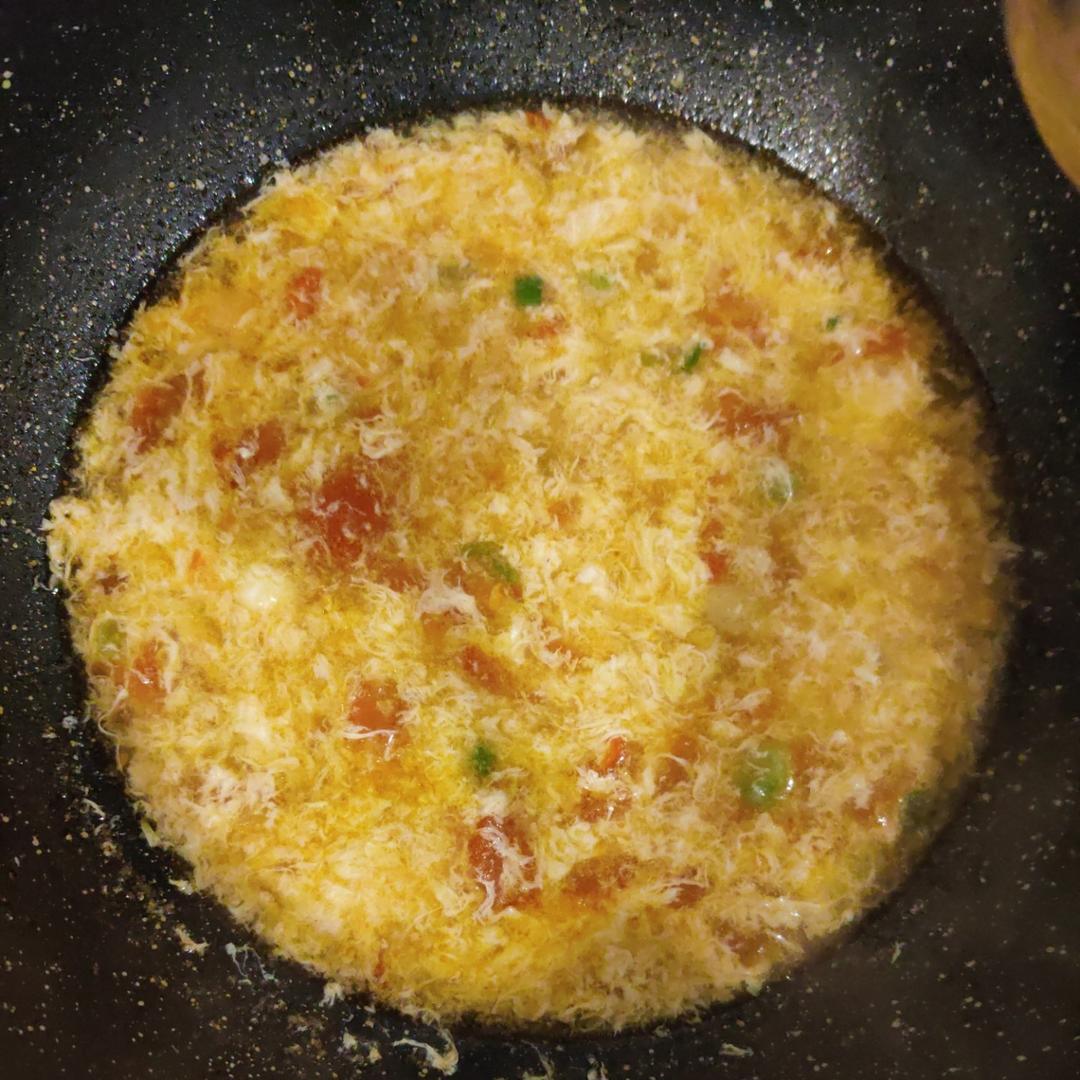 【跟我做不会错】简单又好喝的西红柿鸡蛋汤，家常又营养哦