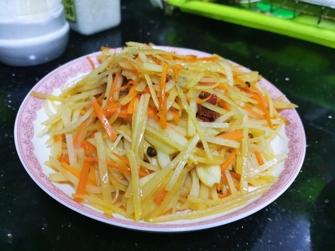 在家也能做出馆子味儿的醋溜/炝炒/酸辣土豆丝（就是那道看似简单，实则步步玄机的土豆丝）