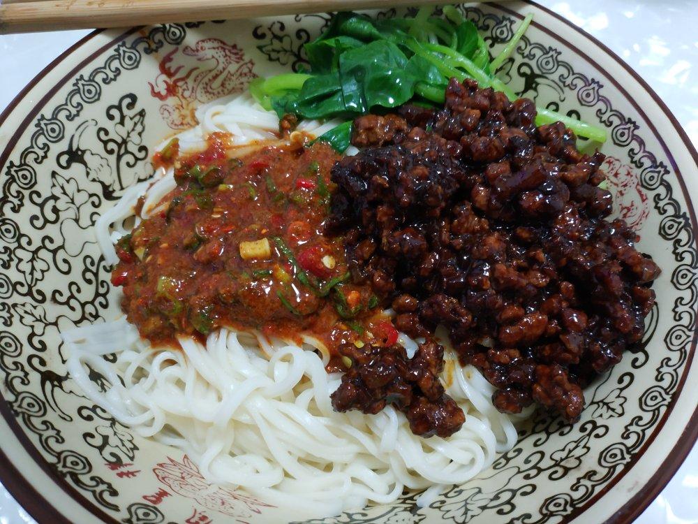 永远吃不腻的古早味臊子面