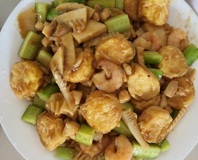 东拼西凑的假装有八珍的八珍豆腐的做法