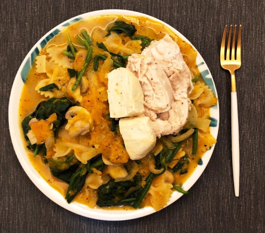 浓情南瓜汁鸡肉意大利面