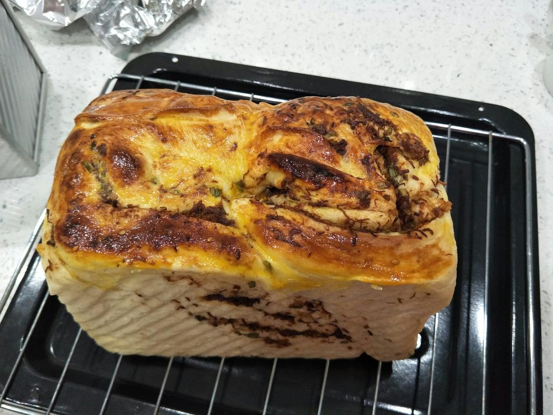 香葱肉松手撕吐司