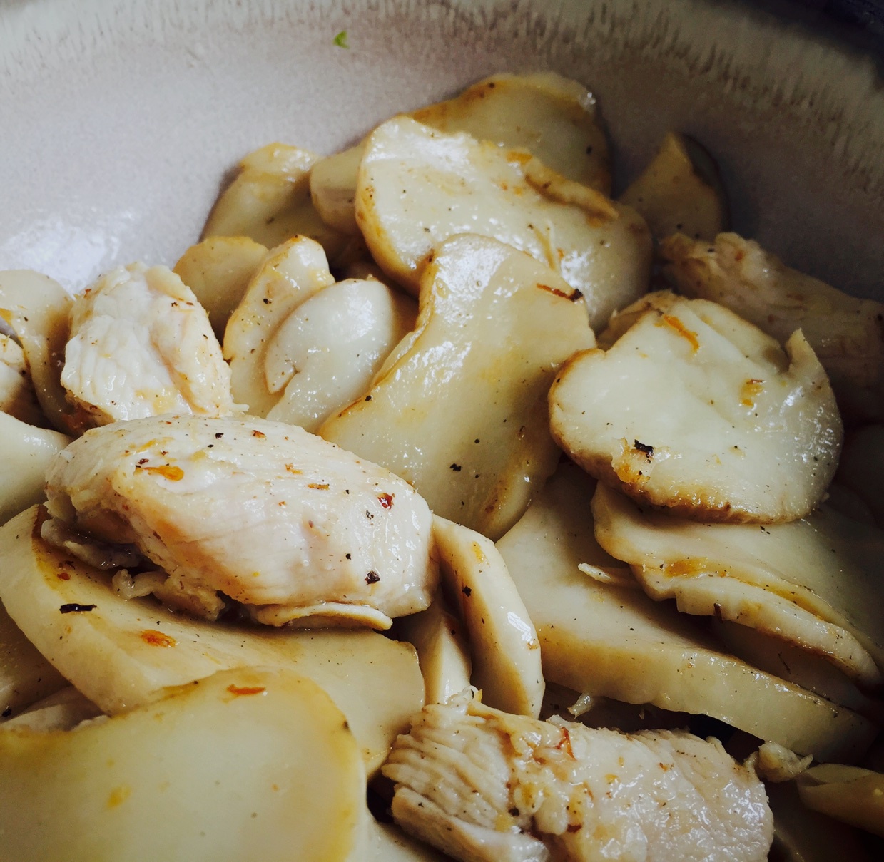 低卡减脂瘦身餐——杏鲍菇煎炒鸡胸肉