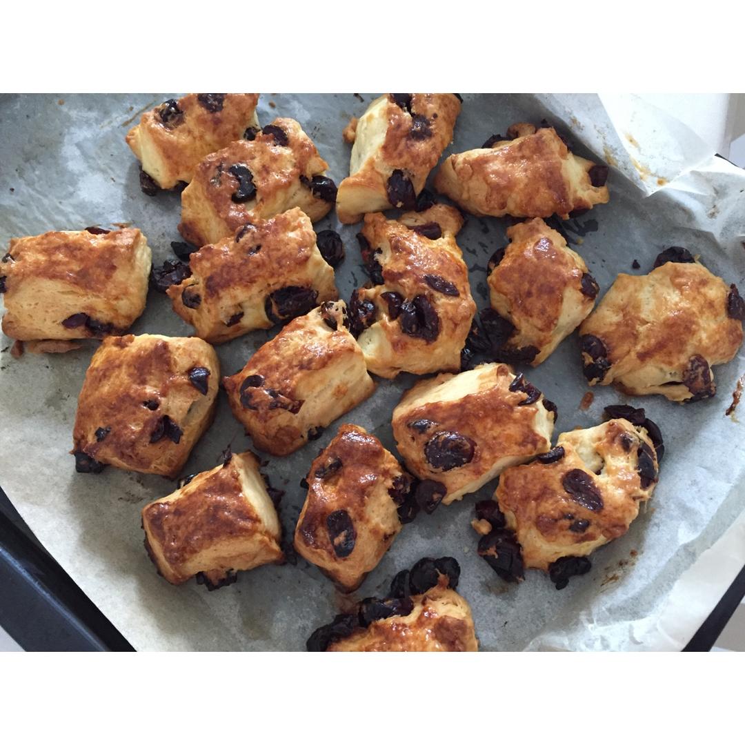 鲜奶油蔓越莓司康（超简易无蛋版）