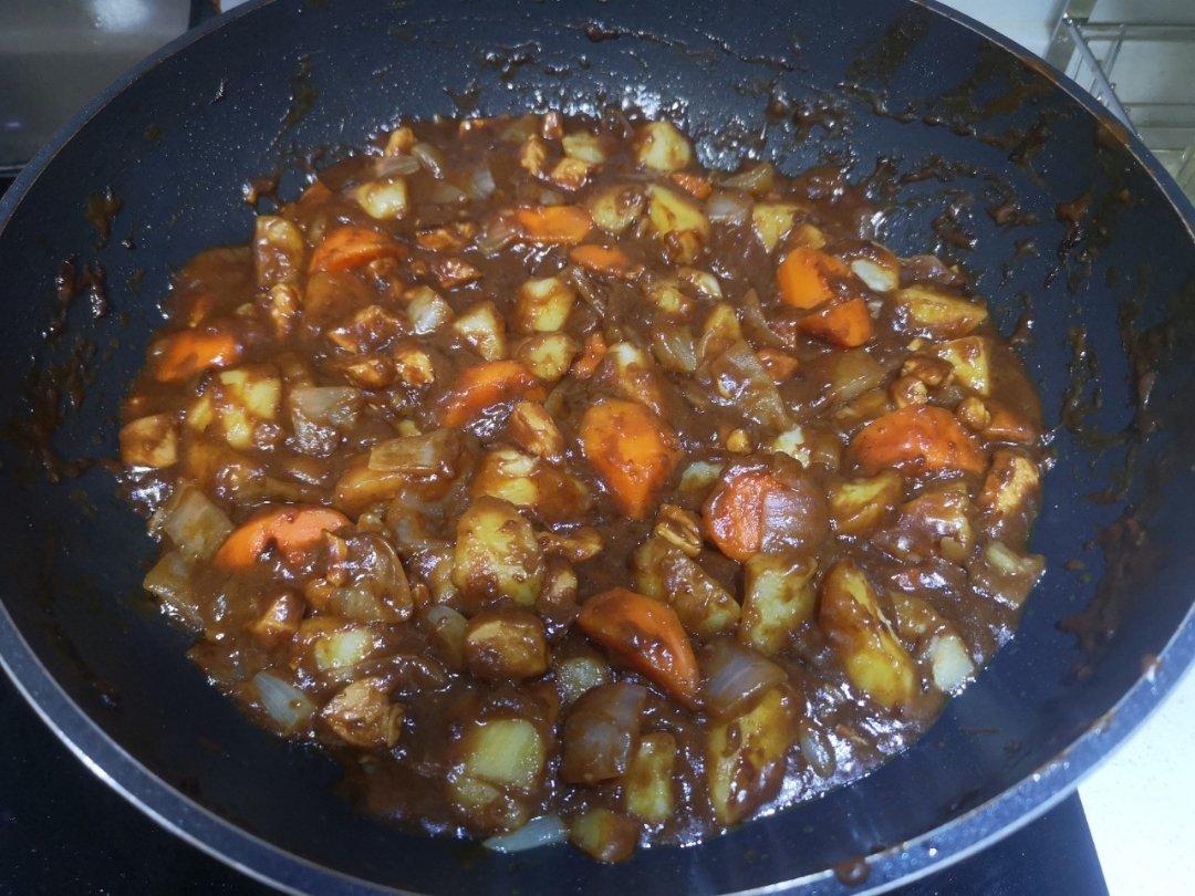 咖喱鸡肉（土豆多多）