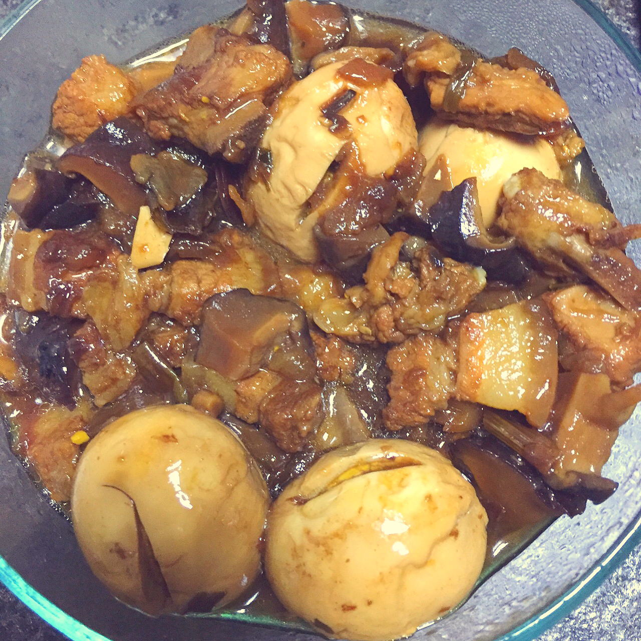 洋葱酥卤肉饭