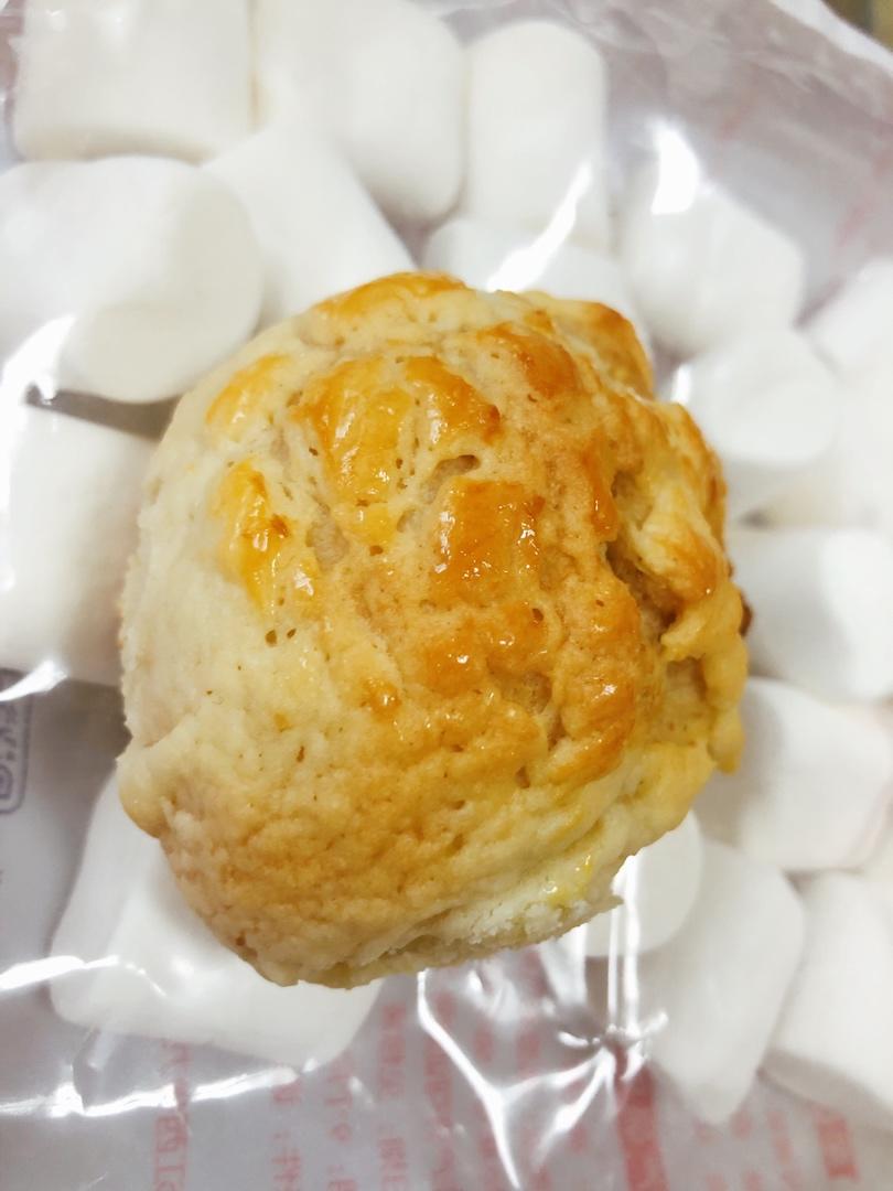 好吃到炸裂的港式菠萝包（附带制作酥皮的小视频）